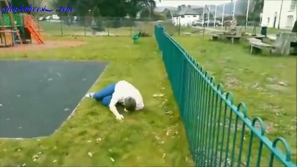 Ya Çocukluğunu Yaşayamamış Yada Başka Bir Sorun Var