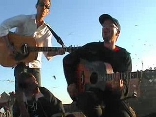 Essaouira / Maroc - coffee & TV (blur cover)