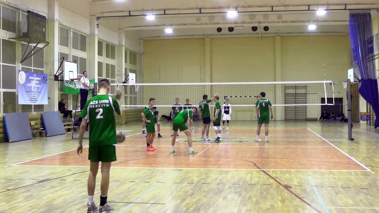 Rewanżowy mecz w ramach W-M Ligi Kadetów. Mecz AZS Olsztyn (Salski) a UKS Tempo-25 Olsztyn