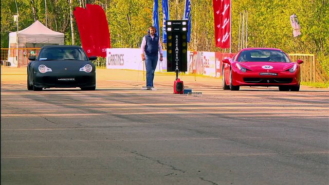 Ferrari 458 Italia vs Porsche 911 Turbo S PDK