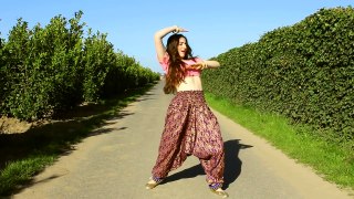 Hot Girl dance on Cham Cham - Bollywood New Song