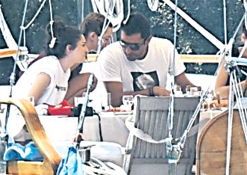 Sinem Kobal Ve Kenan İmirzalıoğlu Çifti Sezonu Marmaris'te Açtı