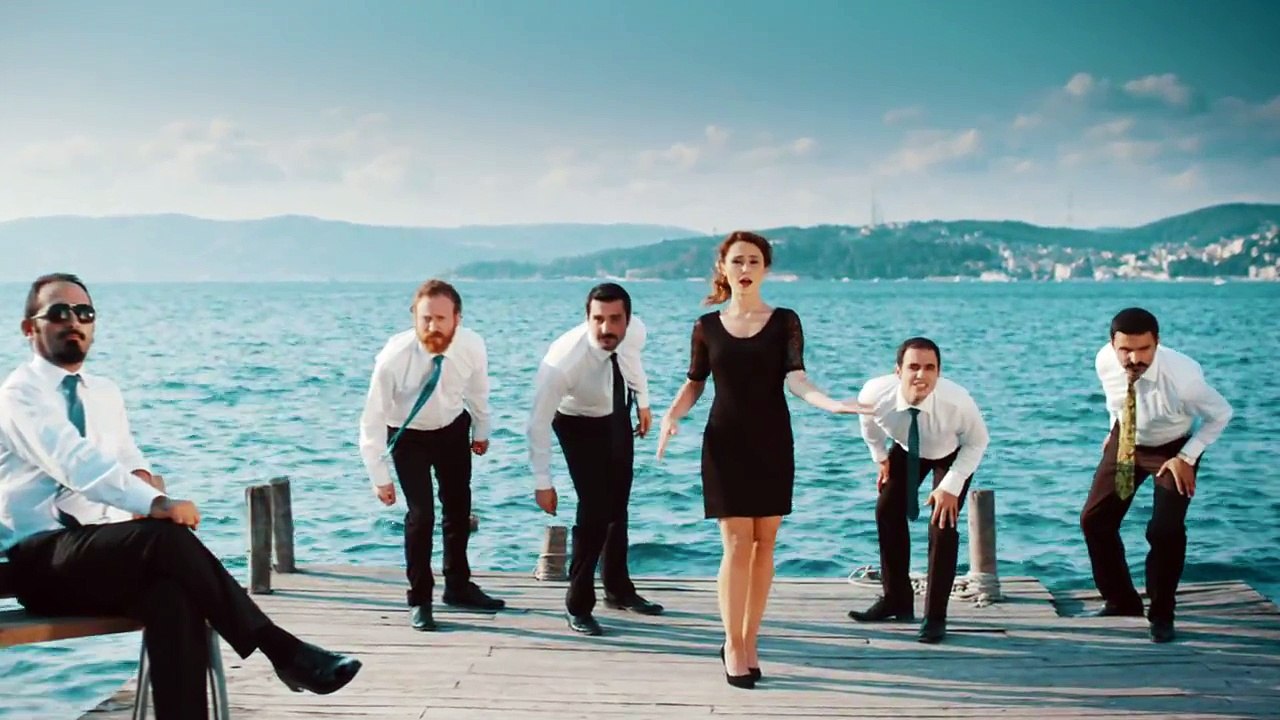 Genç Kafa - Tarlaya Ektim Soğan (Piyasadan Büyük Alacağımız Var Soundtrack)