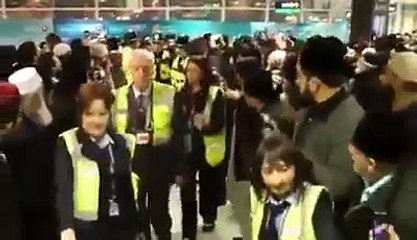 Goray bhi Allah ho ka nara lagane lagay must watch 2016