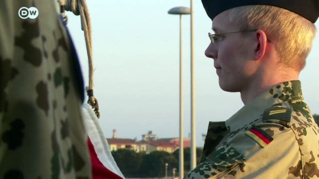 German Naval Vessels Rescue Refugees | DW News