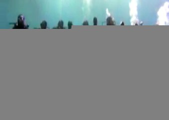 Karadenizli dalgıçlardan  deniz dibinde horon