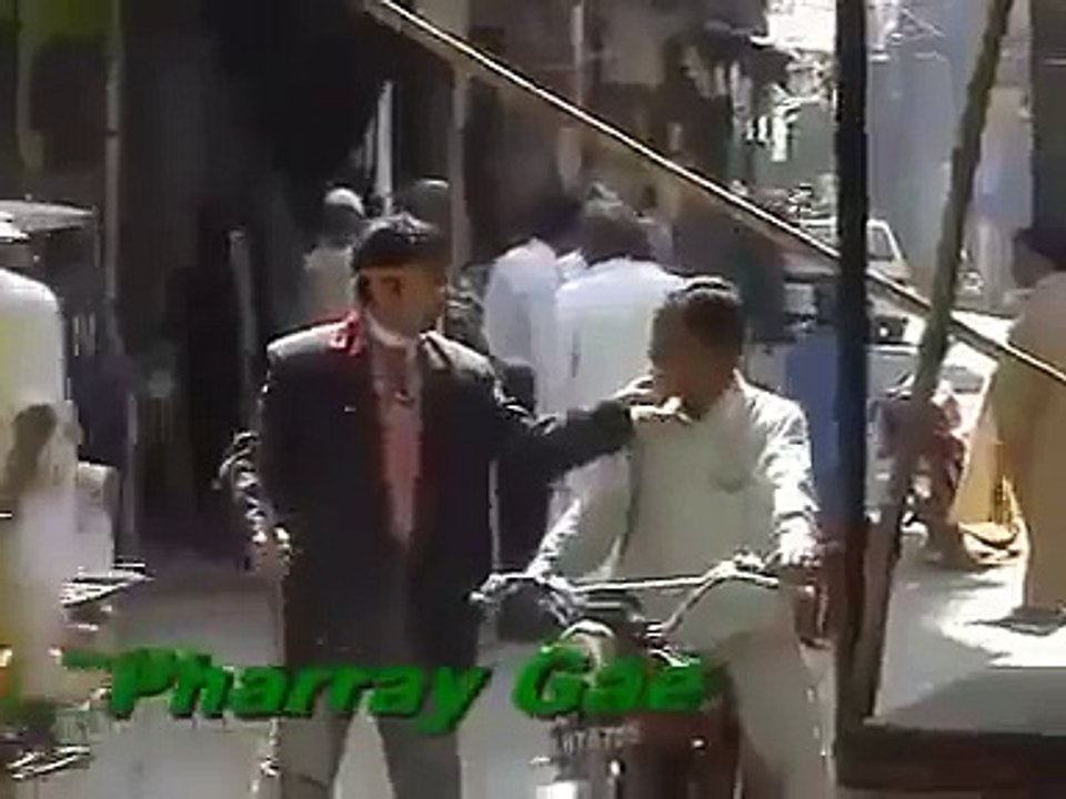 آپ کی ہنسی نہیں رکے گی خود بھی دیکھئے اور دوستوں کو بھی شیئر کریں