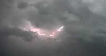 Texas Storm Cloud Sparks Extreme Lightning