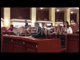 Debati me kamera te mbyllura ne Kuvend -Ora News- Lajm i fundit