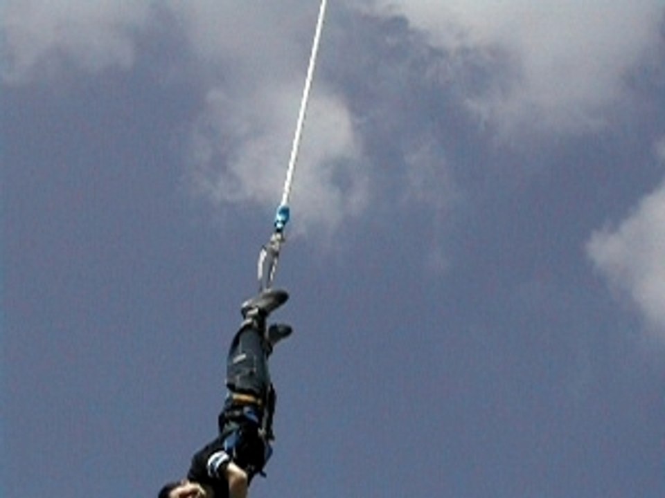 Saut a élastique