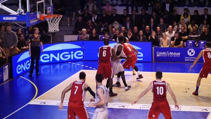 ACTIONS : Les 34 pts de Darrin Dorsey