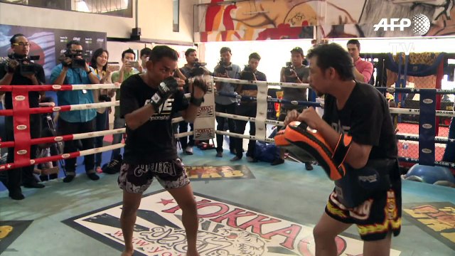 Les boxeurs thaïlandais attirés par la gloire et l'argent du MMA