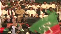 Look at Imran khan's face when Faisal Javed khan bashed Geo News