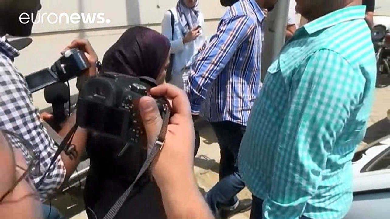 Egyptair-flug ms804: familien bangen um angehörige an bord