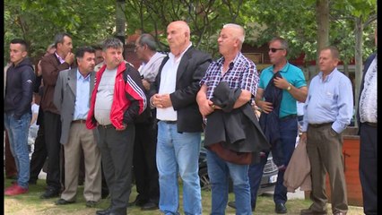 NAFTETARET PROTESTE PARA KUVENDIT, PUNONJESIT E UZINES SE BALLSHIT 10 MUAJ PA RROGA LAJM mpg