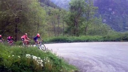 Ronde de l'Isard 2016 : Le peloton dans Goulier-Neige