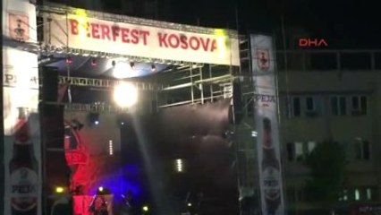 Kosova?da Bira ve Şarap Festivalinin Açılışında 30 Bin?e Yakın Kişi Katıldı