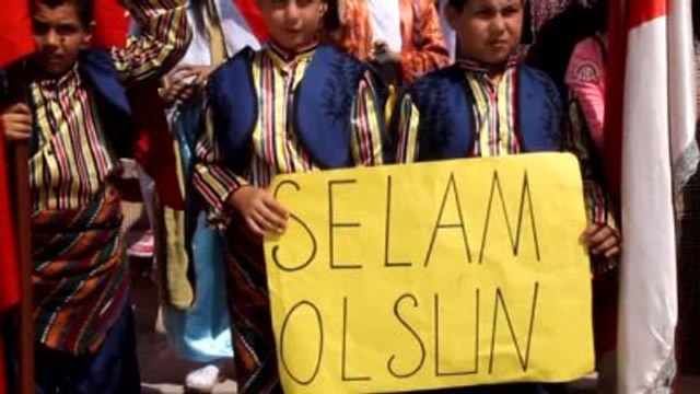 Hataylı Öğrencilerden Güvenlik Güçlerine Destek