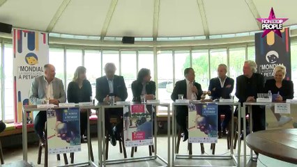 Jean-Jacques Bourdin et Pascal Sellem se préparent pour le Mondial de la Pétanque 2016 (Exclu vidéo)