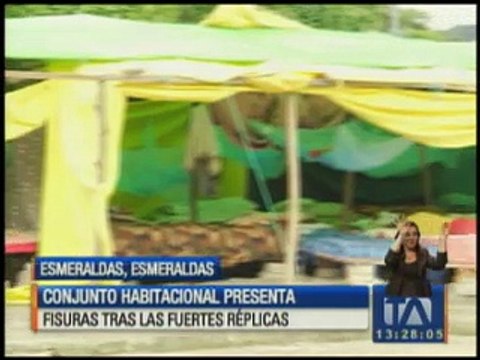 Conjunto habitacional de Esmeraldas presenta fisuras tras las fuertes réplicas