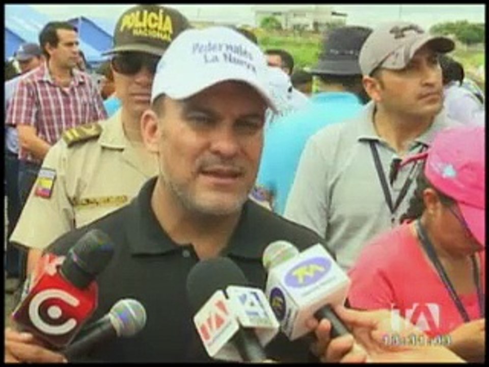 Glas visita las zonas afectadas por el terremoto