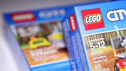 Lego City 60073 Service Truck paired with 60072 Demolition Starter Set Speed Build Review