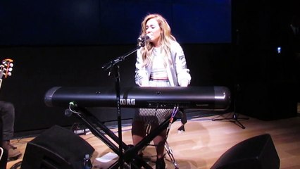 Stand By You Rachel Platten Live @ Samsung