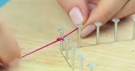 Umjetnicka djela od eksera i konca