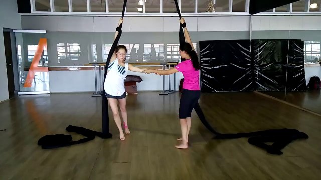 Telas aereas, técnica de cintas, Aerial fabrics duo