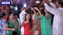 Dr AIMA KHAN KA SHADI PY MUJRA || HD DANCE VIDEO