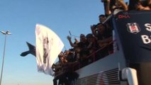 Beşiktaş, Üstü Açık Otobüsle Vodafone Arena'ya Gitti-2-