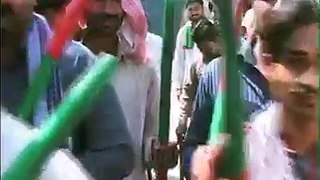 Khabardar Hoshyaaar - Faisalabad Jalsay mein Ladies se Chair Chaar karne walon k liye..