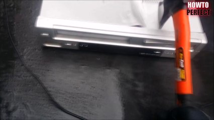 Justin Bieber fan angry & breaks a DVD | HTP