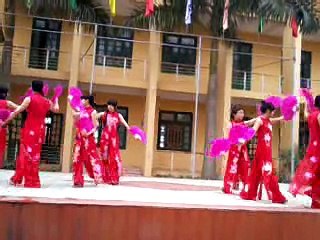 Thi Van Nghe Chao Mung 26-3. Truong THPT Tien Phong.