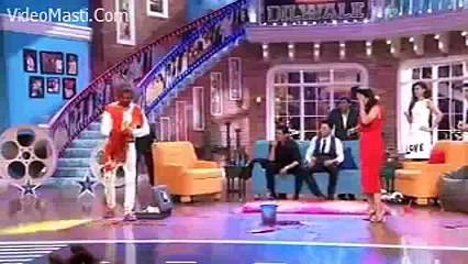 Comedy night with couple with sharukhan and each others of DILWALE - dsei girls video
