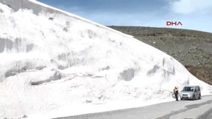Muş Kurtik Dağı'nda Kar Kalınlığı 6 Metre