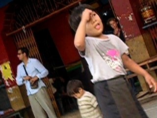 enfants tibetains au tibetan refugee camp