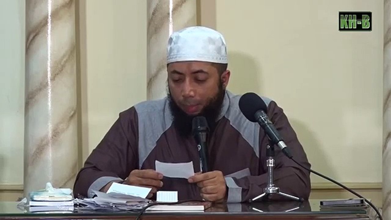 TJ Saya Melihat Orang Meninggalkan Majelis Ilmu dengan Mengangkat Tangannya_ Apakah Itu Adab