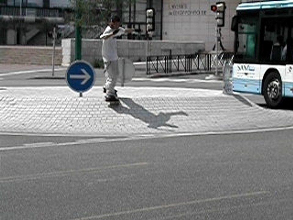 gap on the rond point