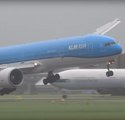 Expert pilot lands jumbo jet in terrifying winds