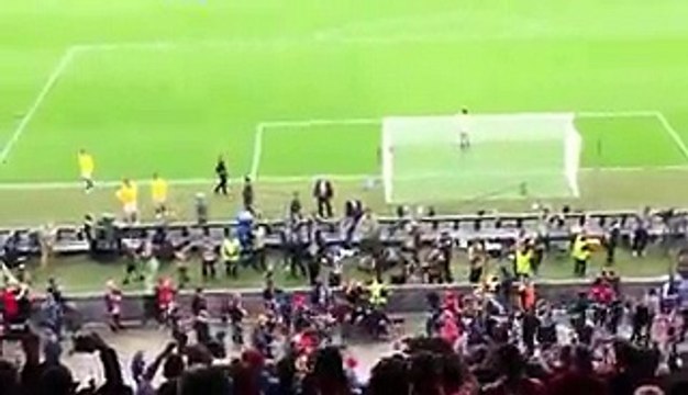 Fight between Liverpool and Sevilla fans before Europa League Final!!! (1)