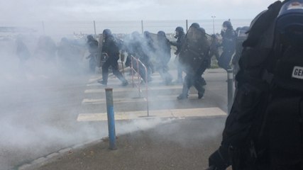 Dernier assaut pour libérer le dépôt pétrolier