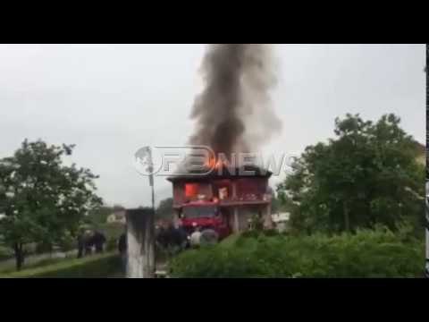 Përfshihet nga flakët një shtëpi dy katëshe në Rinas- Ora News