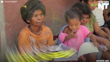 A Man Turned His Home into a Free Library