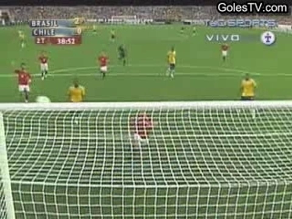 Brasil 3-0 Chile (2-0 Robinho)