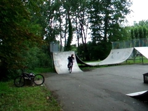 transfert recep - eject plus no foot one hand seat grab