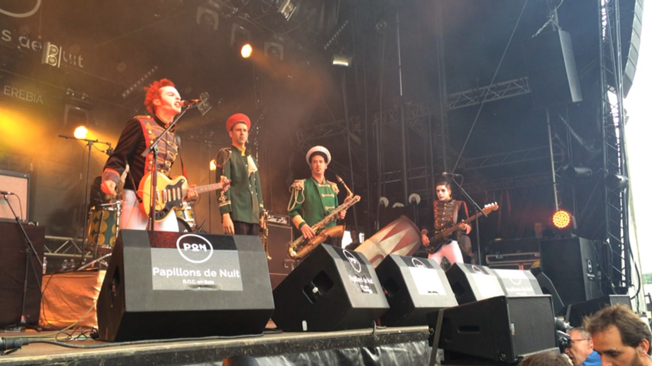 La prestation scénique des Goaties aux Papillons de Nuit