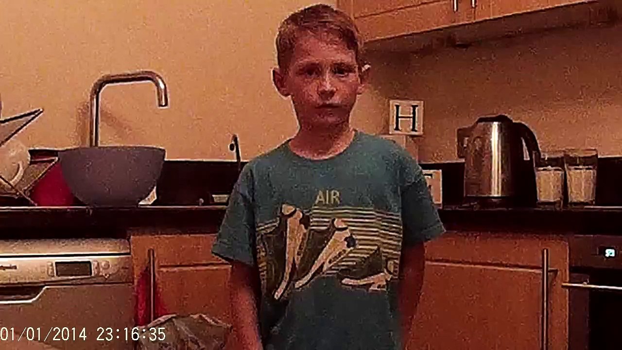 Chille powder challenge by epic sausage!
