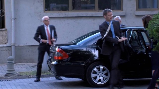 IVANOV FIRMOS NDRYSHIMET LIGJORE,HAPET RRUGA PER TERHEQJEN E FALJES SE POLITIKANEVE LAJM