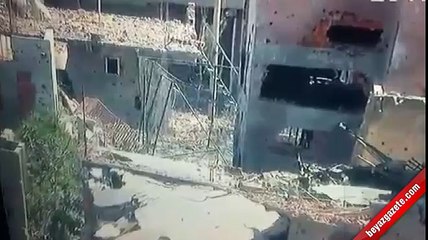 Teröristler sığındıkları binada öldürüldü